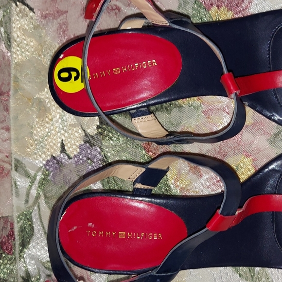 Tommy Hilfiger Red White & Blue Chunky Heel Ankle Strap Sandals Sz 9 - Picture 11 of 12